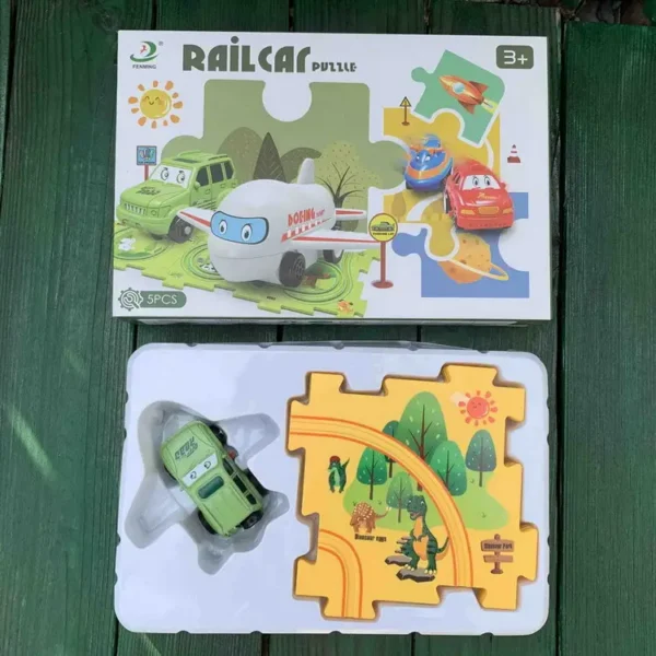Puzzle Track Car Play Set / DIY Building Block Train Rail Car Toy Puzzle Race Track (random design )