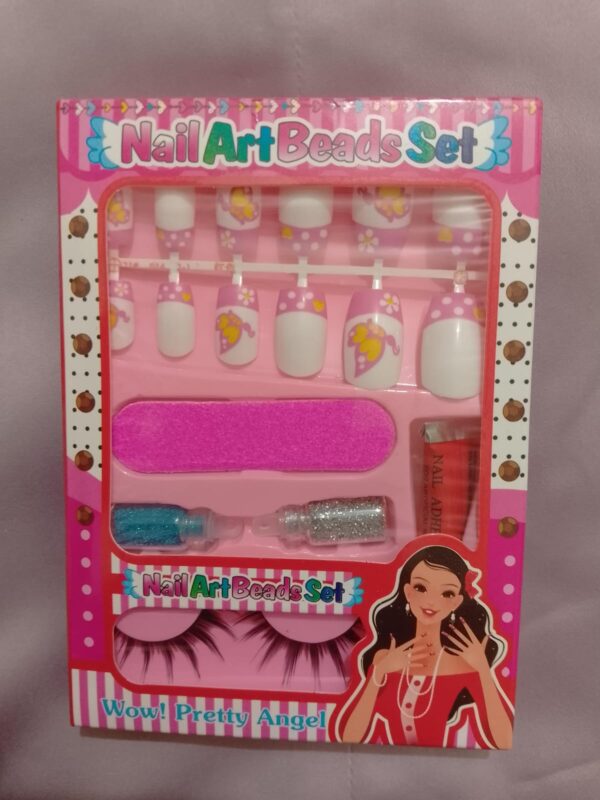 Kids Eyelashes & Nail Art Set
