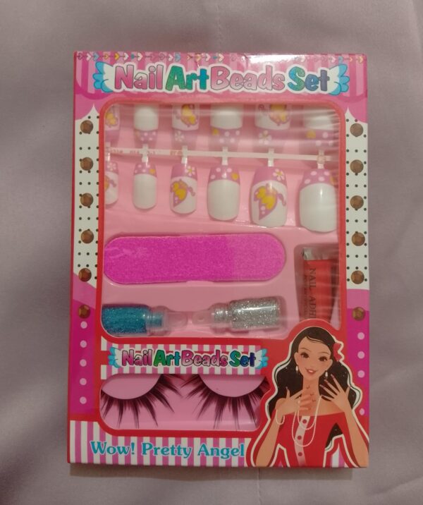 Kids Eyelashes & Nail Art Set