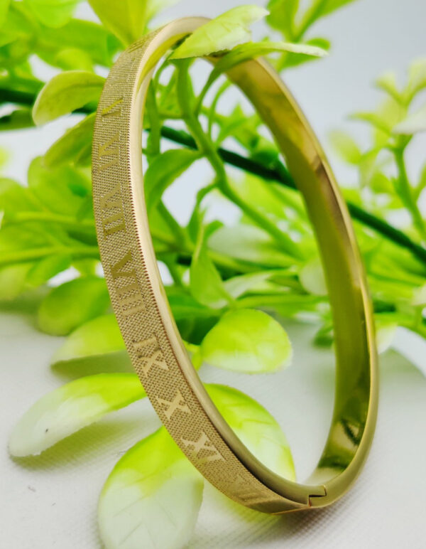 Adjustable Cartier-Inspired Roman Numeral Bracelet - Imported Luxury Gold Bracelet | Best Quality Artificial Bracelet For Girls & Women | Bracelet For Every Occasion | Elegant Design ✨
