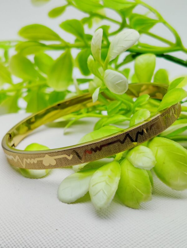 Adjustable Premium Heartbeat-Engraved Adjustable Cartier-Inspired Gold Bracelets | Best Quality Artificial Bracelet For Girls & Women | Bracelet For Every Occasion | Elegant Design ✨