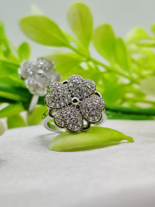 1 Piece Imported Blossoming Elegance Moveable Ring – Gold & Silver Color Options 🌟 | Luxurious Design Ring | Adjustable Ring | Ring For Girls & Women ✨