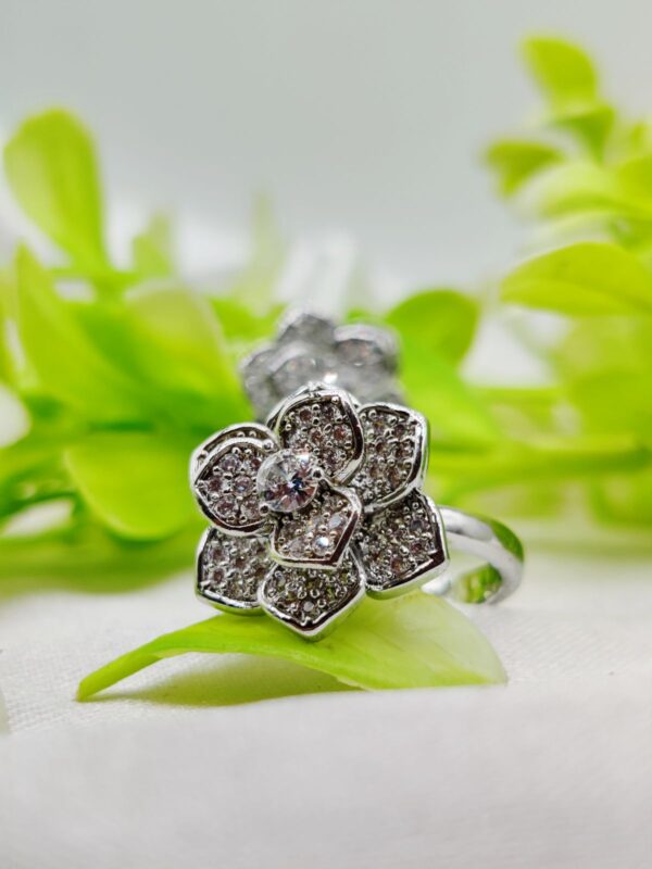 1 Piece Imported Moveable Luxurious Petal Bloom Adjustable Ring – 2 Stunning Color Variants🌟 | Luxurious Design Ring | Adjustable Ring | Ring For Girls & Women ✨