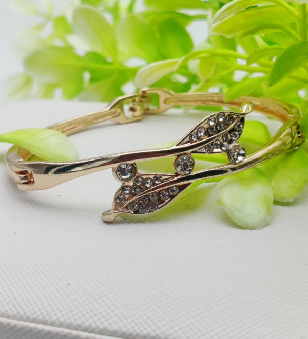 Adjustable Crystal Leaf Bracelet - Imported Golden Bracelets -| Best Quality Artificial Bracelet For Girls & Women | Bracelet For Every Occasion | Elegant Design