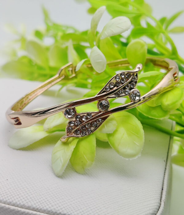 Adjustable Crystal Leaf Bracelet - Imported Golden Bracelets -| Best Quality Artificial Bracelet For Girls & Women | Bracelet For Every Occasion | Elegant Design