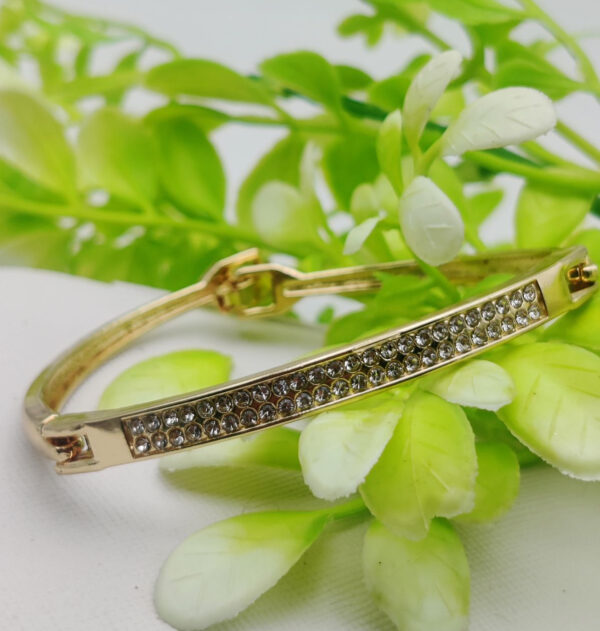 Adjustable Imported Crystal-Embellished Bracelet – Elegance Redefined! | Best Quality Artificial Bracelet For Girls & Women | Bracelet For Every Occasion | Elegant Design