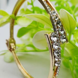 Radiant Elegance Adjustable Crystal Bracelet – | Best Quality Artificial Bracelet For Girls & Women | Imported Glamour for Every Occasion | Elegant Design