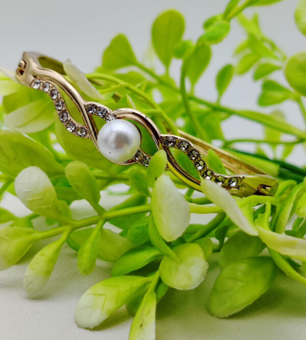 Graceful Adjustable Bracelet with Dazzling Pearl Accent – Imported Elegance | Best Quality Artificial Bracelet For Girls & Women | for Every Occasion