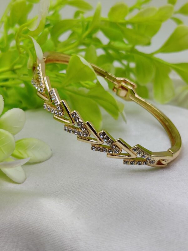 1 Piece Imported Elegant Adjustable Bracelet with Different Design | Twisted, Heart, Chevron, Dazzling Crossed, Intricately Crafted Design | Adjustable Bracelet – Best Quality Artificial Bracelet For Girls & Women ( Golden )