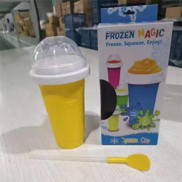 Slushy Cup | Slush Maker | Instant Ice Maker Cup for Hot Summers | Smoothies Cup Eco-friendly Double Layer | Instant Freeze Cup for Beverages and Cold Drinks 500ml (Random color)