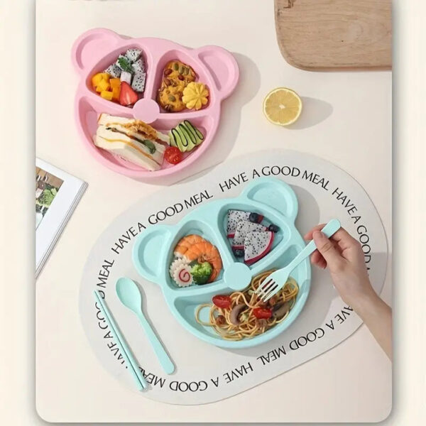 5 Piece Multi Color Panda Plates With 3 Spoons And 2 Forks Household Food Grade Plastic Plates Set(Random color))