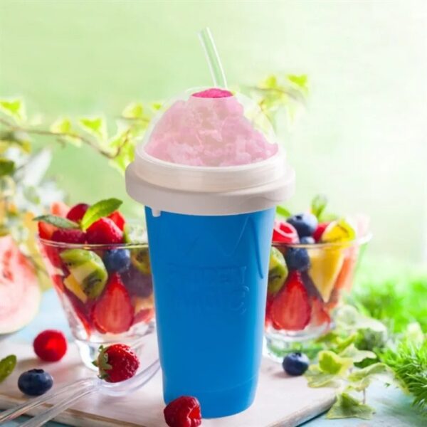 Slushy Cup | Slush Maker | Instant Ice Maker Cup for Hot Summers | Smoothies Cup Eco-friendly Double Layer | Instant Freeze Cup for Beverages and Cold Drinks 500ml (Random color)