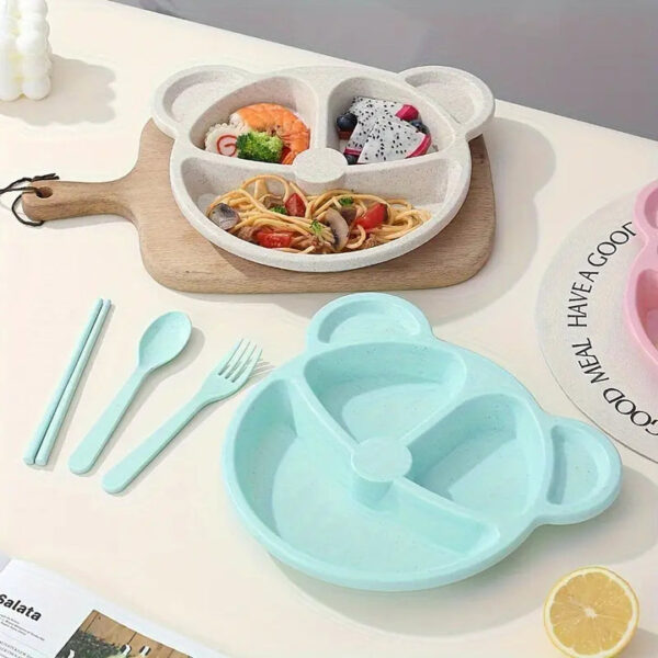 5 Piece Multi Color Panda Plates With 3 Spoons And 2 Forks Household Food Grade Plastic Plates Set(Random color))